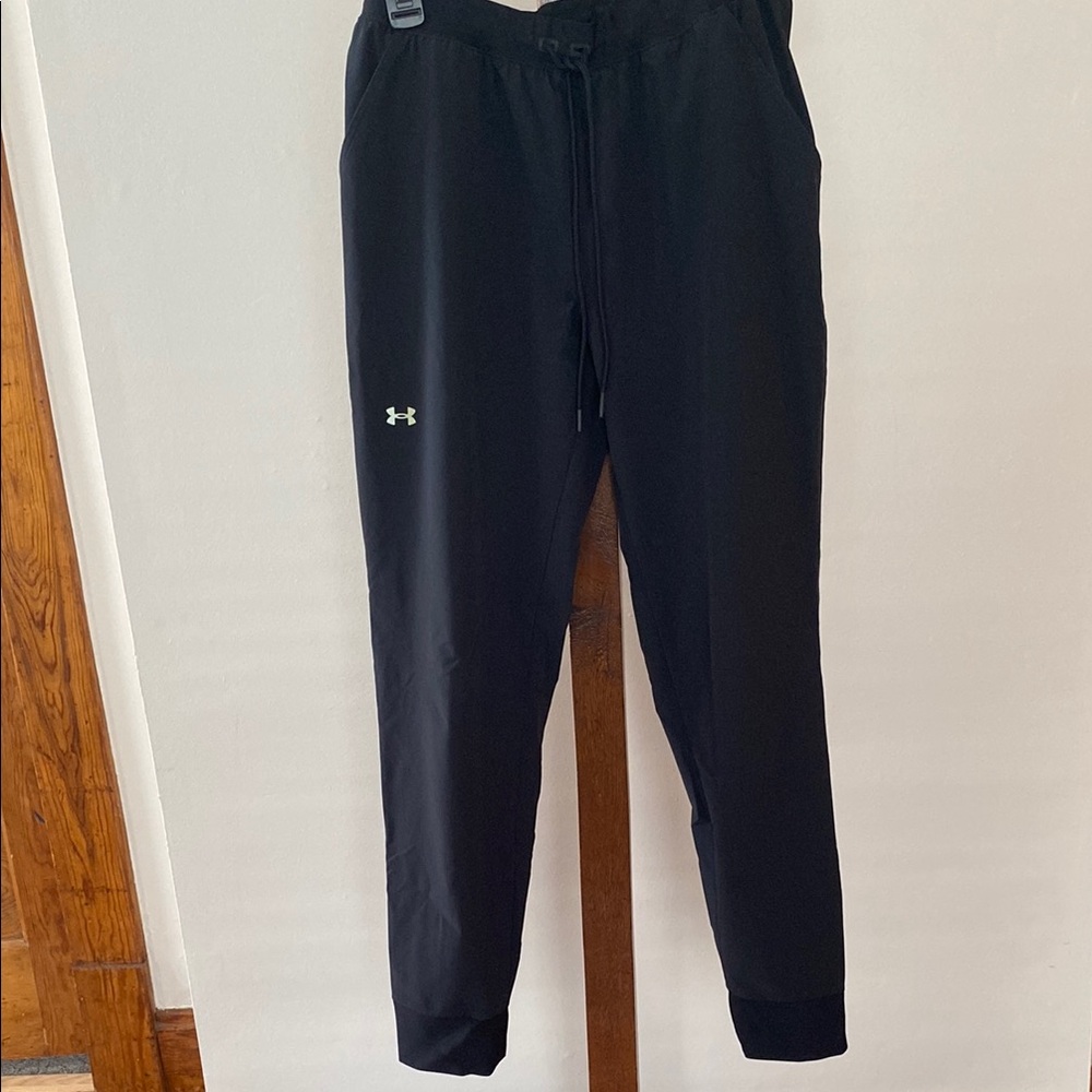 Under Armour Women’s Black Pants